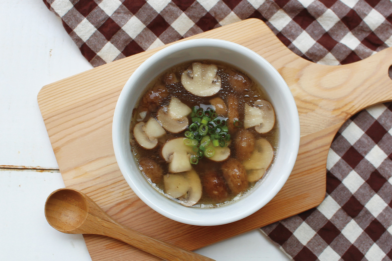 きのこの洋風味噌スープ